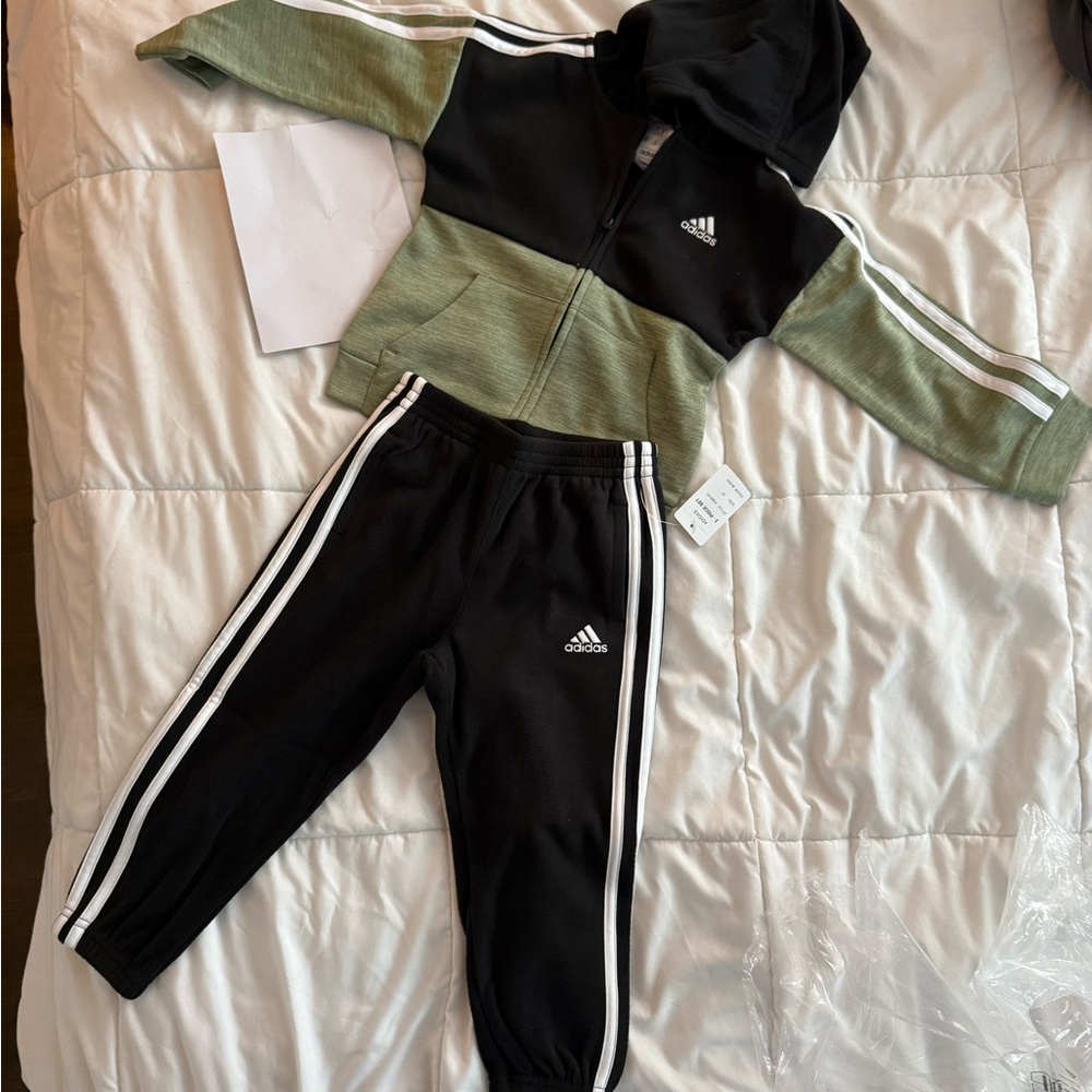 Adidas NWT Kids' Fleece Black and Olive Jogger Set - 3T